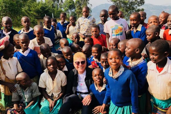 Karen with Ugandan children