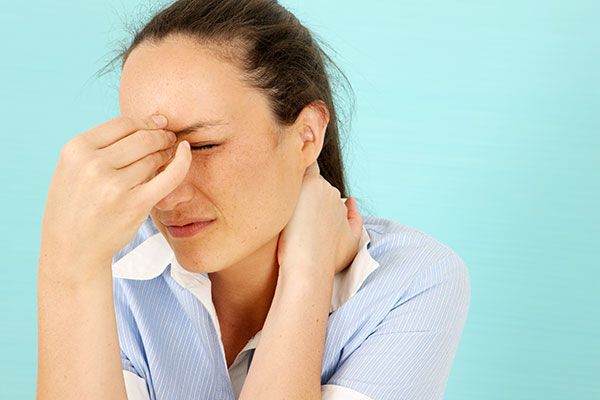 woman feeling dizzy